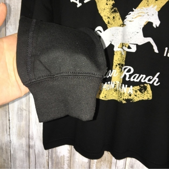 NWT Yellowstone Black Sweatshirt - Picture 4 of 6